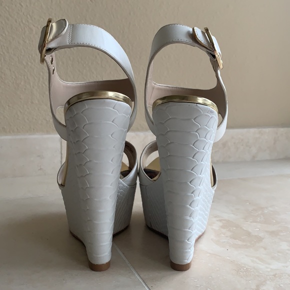 Authentic Just Cavalli snake style wedges, sz 39 - Picture 4 of 10